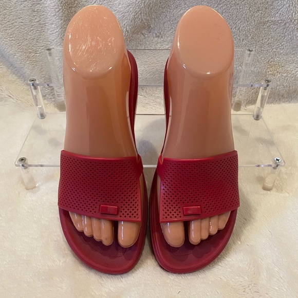 Donald Pliner Bondi Platform Jelly Sandals Slip-on Slides Shoes Red Size 6 EUC - Picture 4 of 14